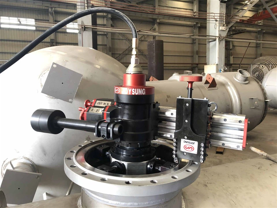 خدمات در محل برای مبدل شنوایی، سیستم لوله کشی از دستگاه رو به رو فلنج قابل حمل استفاده می شود